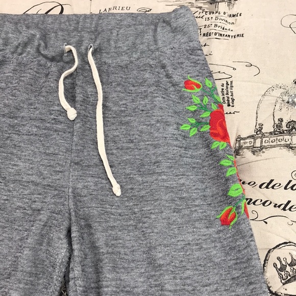 WILDFOX Jack Red Roses Embroidered Jogger Pants - Picture 4 of 9